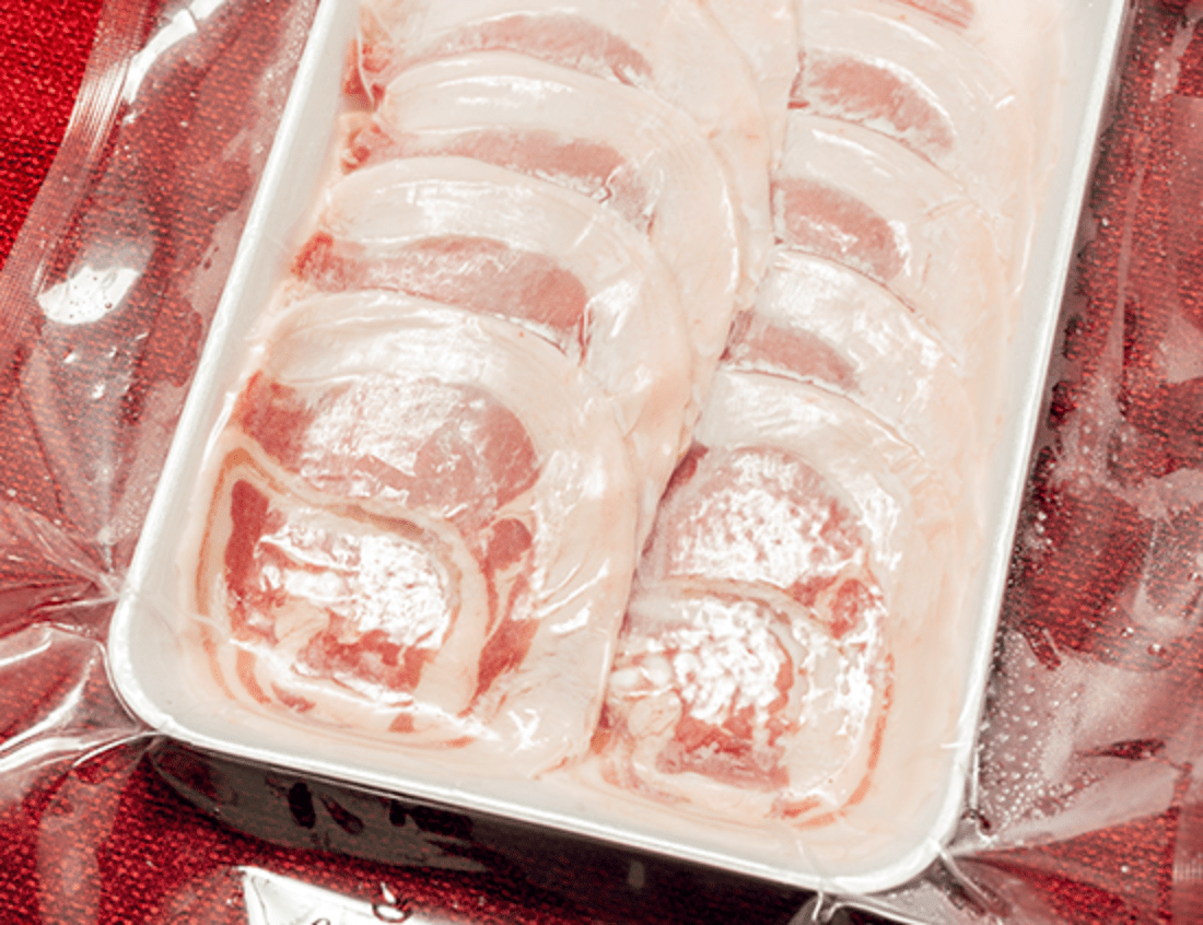加工されパックに梱包されたお肉